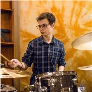 Clases de batería presenciales u online con foco en técnica, ritmo y expresión musical